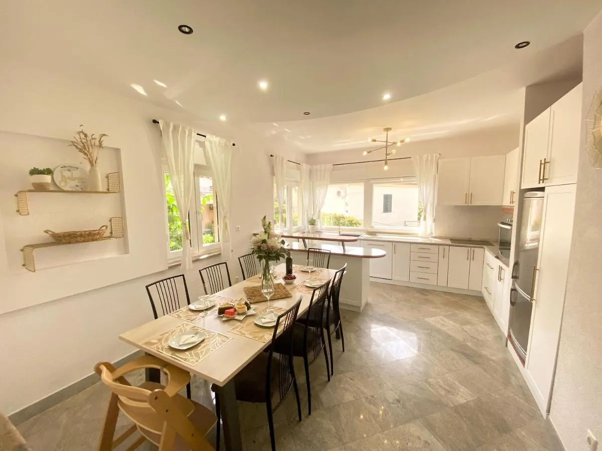 Santa Lucia Apartment Split 0*,
